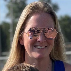 Meet your Posher, Jenn